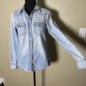 Y2K Light Wash GAP Denim Button-Up Shirt Fitted Western Chambray Top XS Cotton